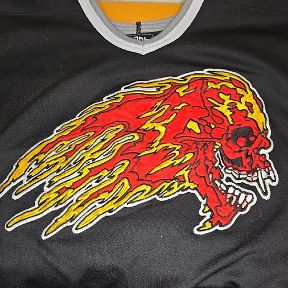 Giant Tag Black XL Metallica 1996 Hockey Jersey with Push Head Flaming Skull - Picture 5 of 8